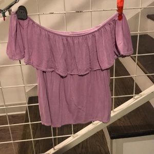 Soft and Sexy Off-Shoulder Blouse 🌷